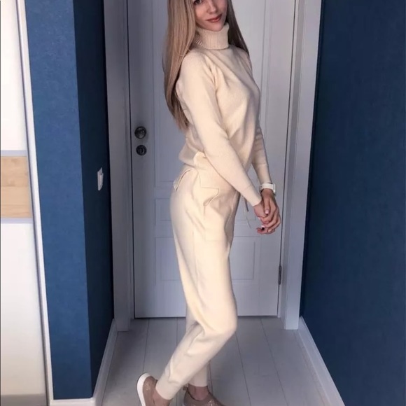 Two Piece Knitted Turtleneck Tracksuit Loungewear - Picture 12 of 16